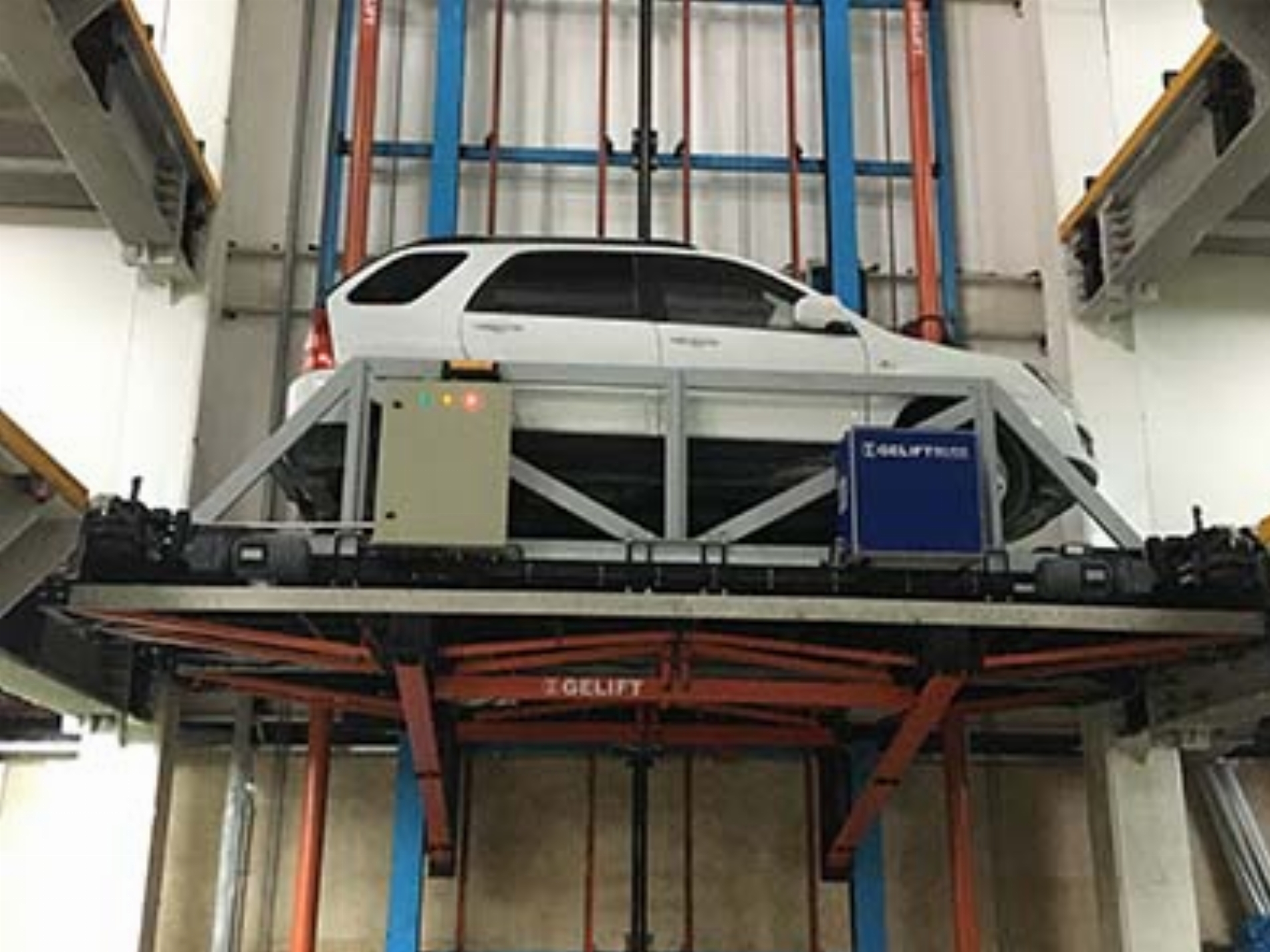 چگونه آسانسور خودروبر ارتفاع بالا طراحی کنیم 